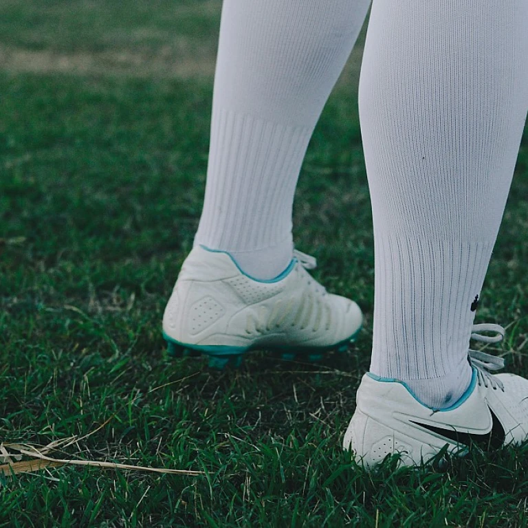 Choisir les meilleures chaussures pour terrain synthétique
