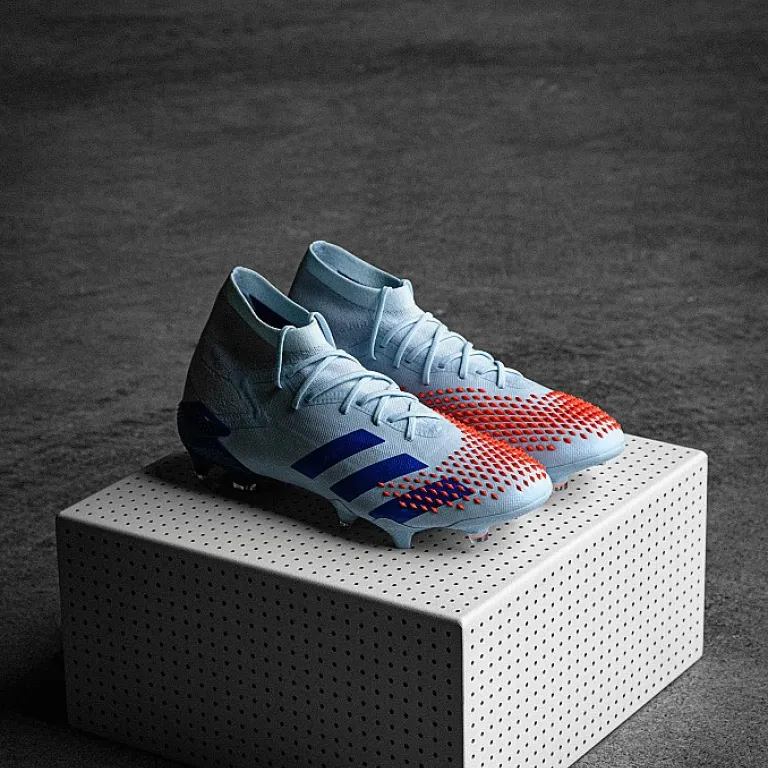 Bien choisir ses chaussures montant homme pour le football : conseils et astuces