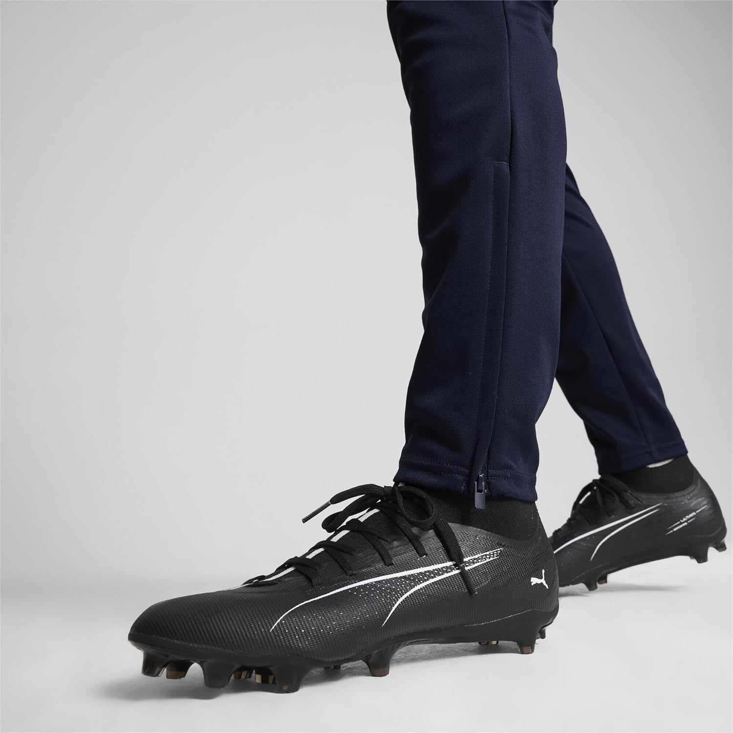 Chaussures de Football Ultra 5 Match+ FG/AG Unisexe 42 EU Puma Black Puma White