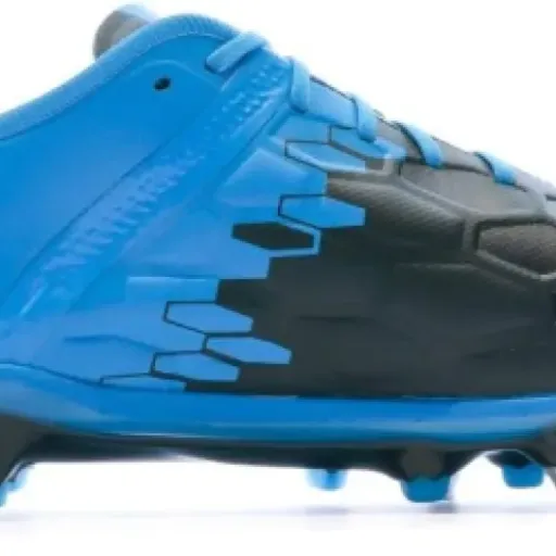 Test New Balance Visaro 2.0 Pro SG : des crampons souples, efficaces, mais avec quelques compromis