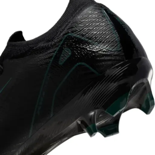 Test Nike Mercurial Vapor 16 Pro FG : des crampons pensés pour la vitesse, mais pas pour tout le monde