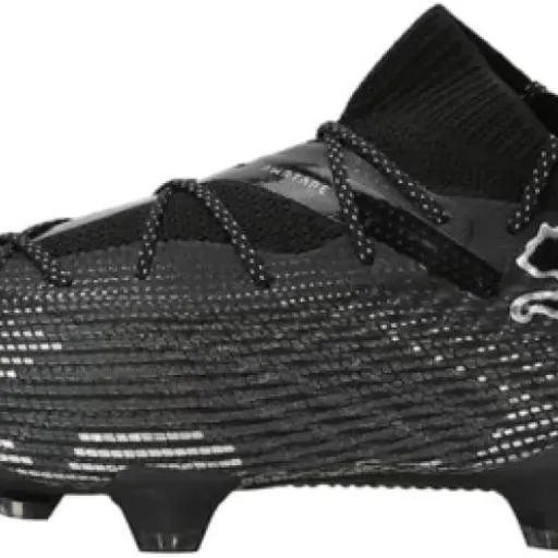 Test PUMA Future 7 Match FG AG : des crampons légers et précis pour terrains secs et synthé