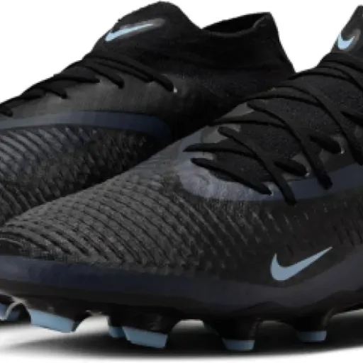 Test Nike Phantom 6 High Acad FG/MG : des crampons corrects pour jouer souvent sans se ruiner