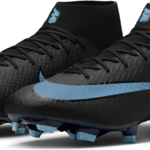 Test Nike Mercurial Superfly 10 Academy AG : des crampons rapides qui font le job sur synthé